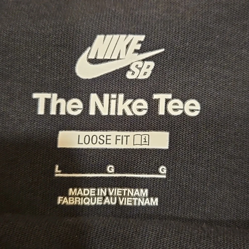 NIKE SB M90 LAZY GAWD TEE. SIZE LARGE. BLACK.. UNISEX.